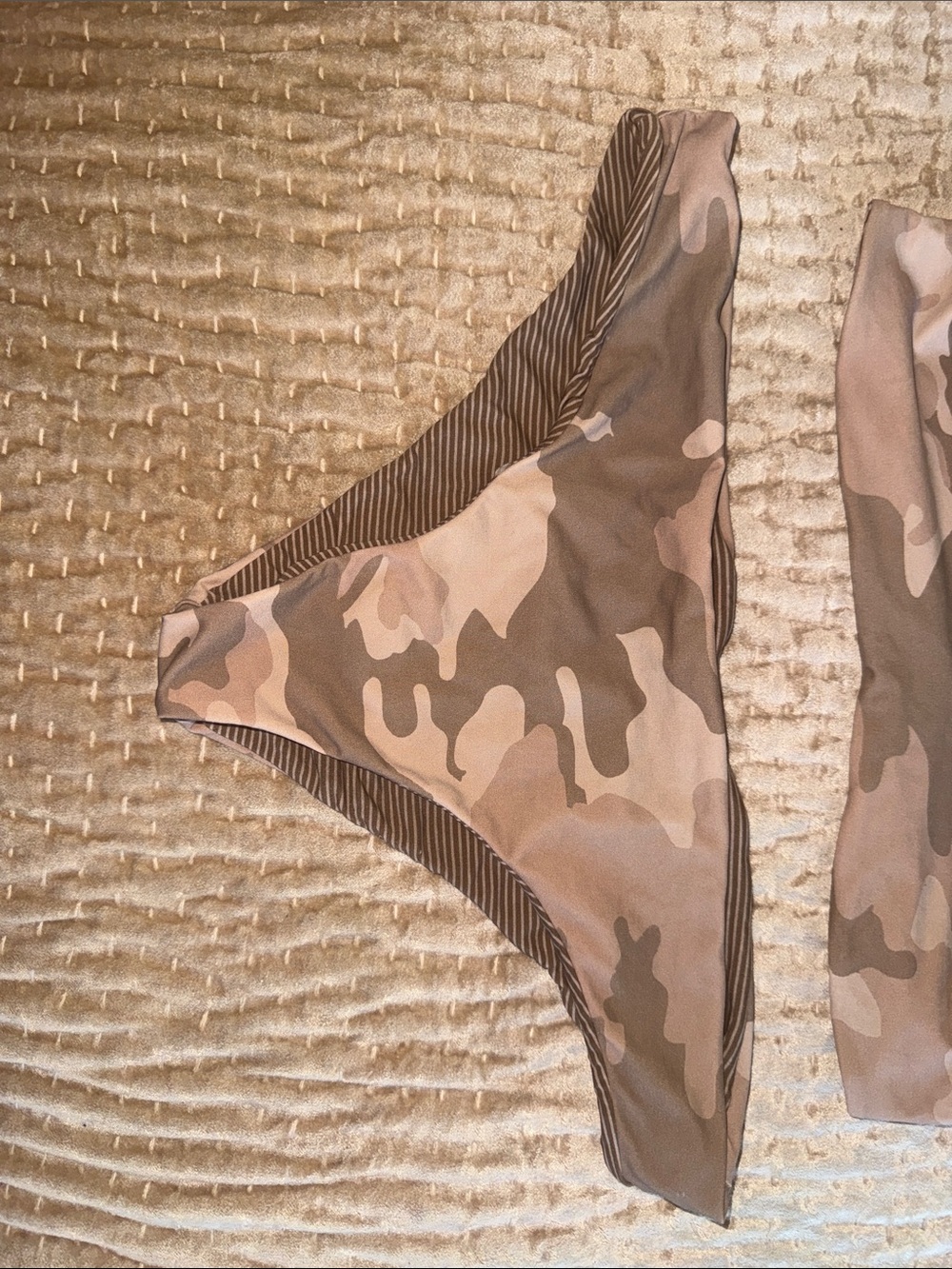 Acacia camo bikini - Picture 2 of 6